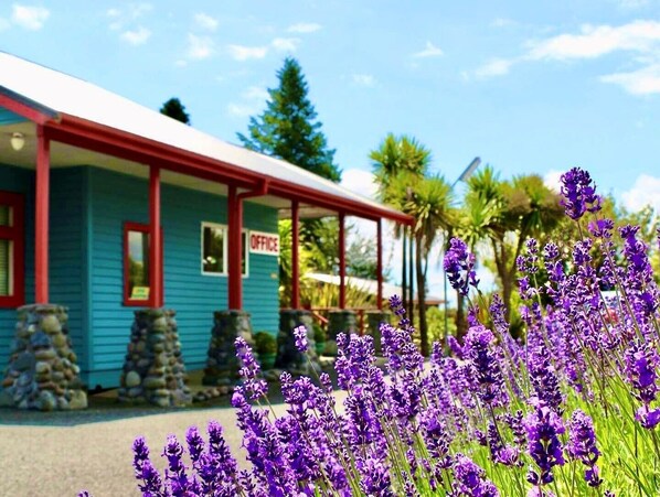 Front of property - Adventure Lodge & Motel (National Park Village)