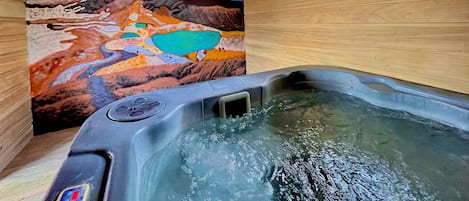 Indoor spa tub