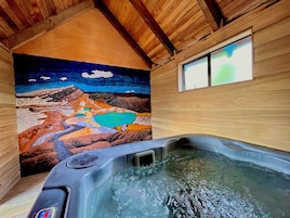 Bañera de hidromasaje cubierta