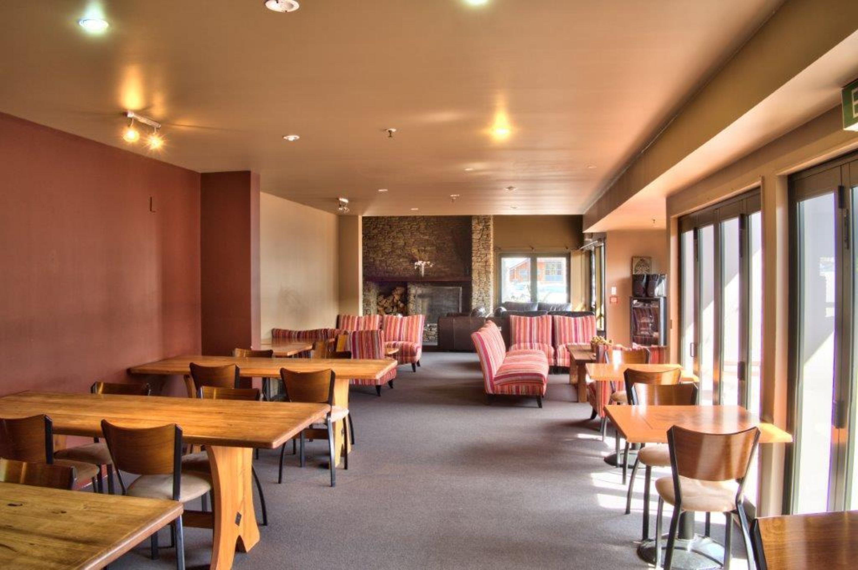 Daily continental breakfast (NZD 14 per person)