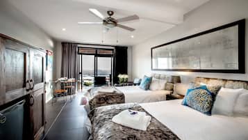 Habitación ejecutiva con 1 cama matrimonial o 2 individuales, balcón, vista al océano | 2 habitaciones y sábanas de algodón egipcio