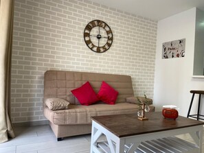 TV - Apartamentos Carlos V (Benidorm)