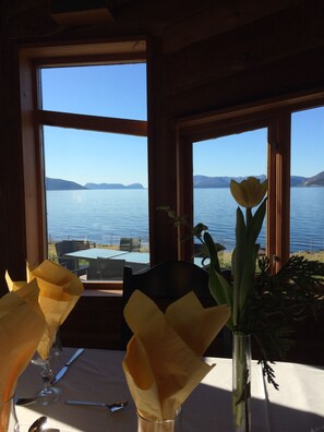 View from property - Brekkestranda Fjordhotel (Gulen)