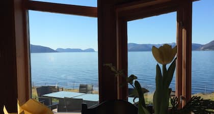 Brekkestranda Fjordhotel
