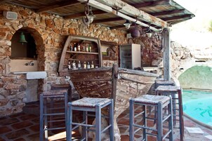 Bar (en la propiedad)