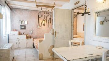 Apartment for 4 | Sala de estar | TV