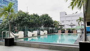 Outdoor pool, pool loungers
