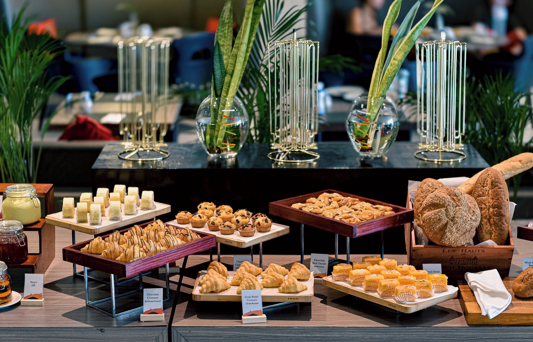 Daily buffet breakfast (THB 530 per person)