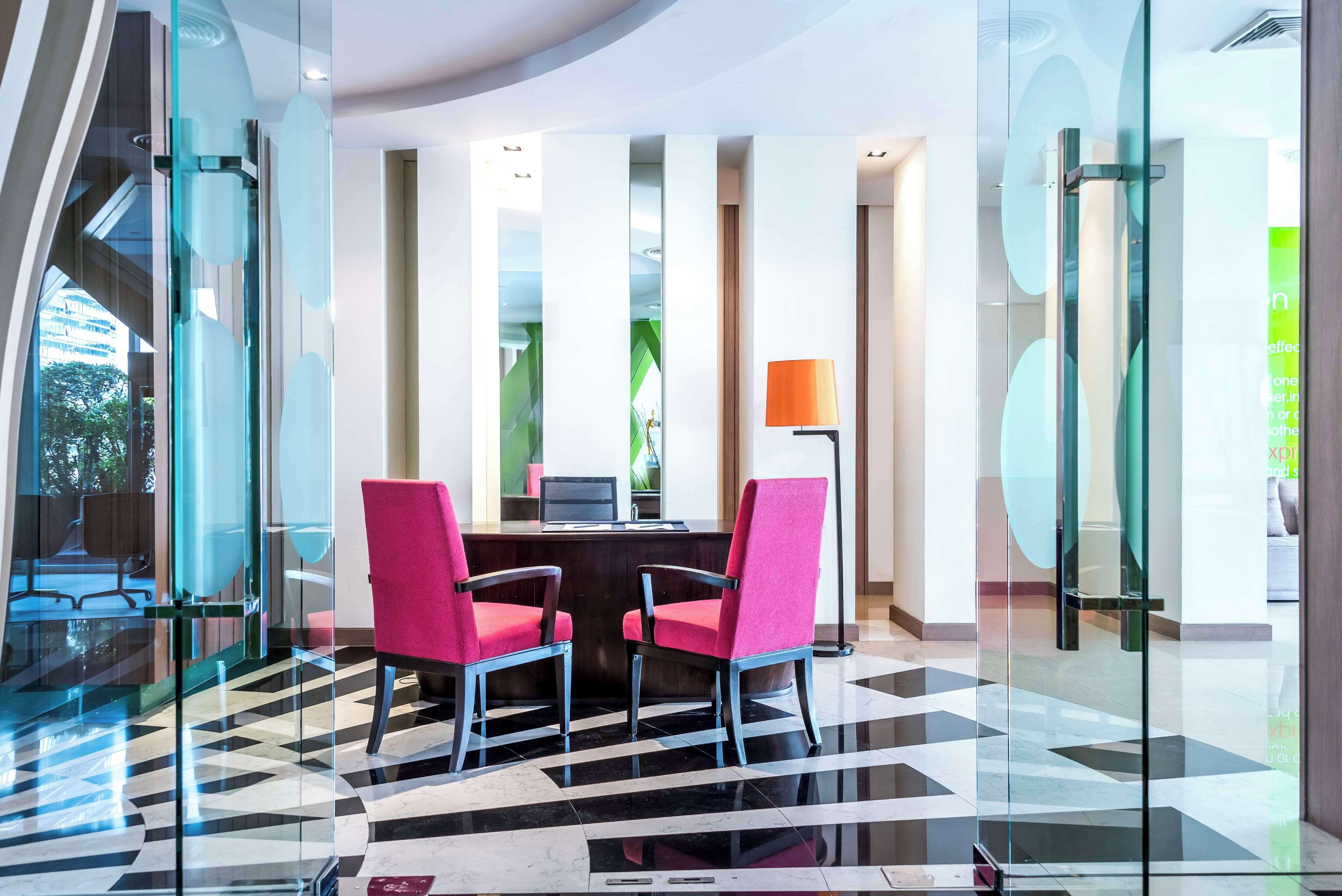 Foto - Hilton Garden Inn Bangkok Silom