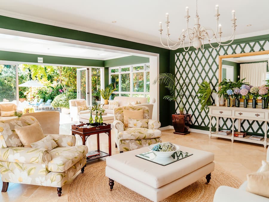 40-inch LED TV with satellite channels, TV, DVD player