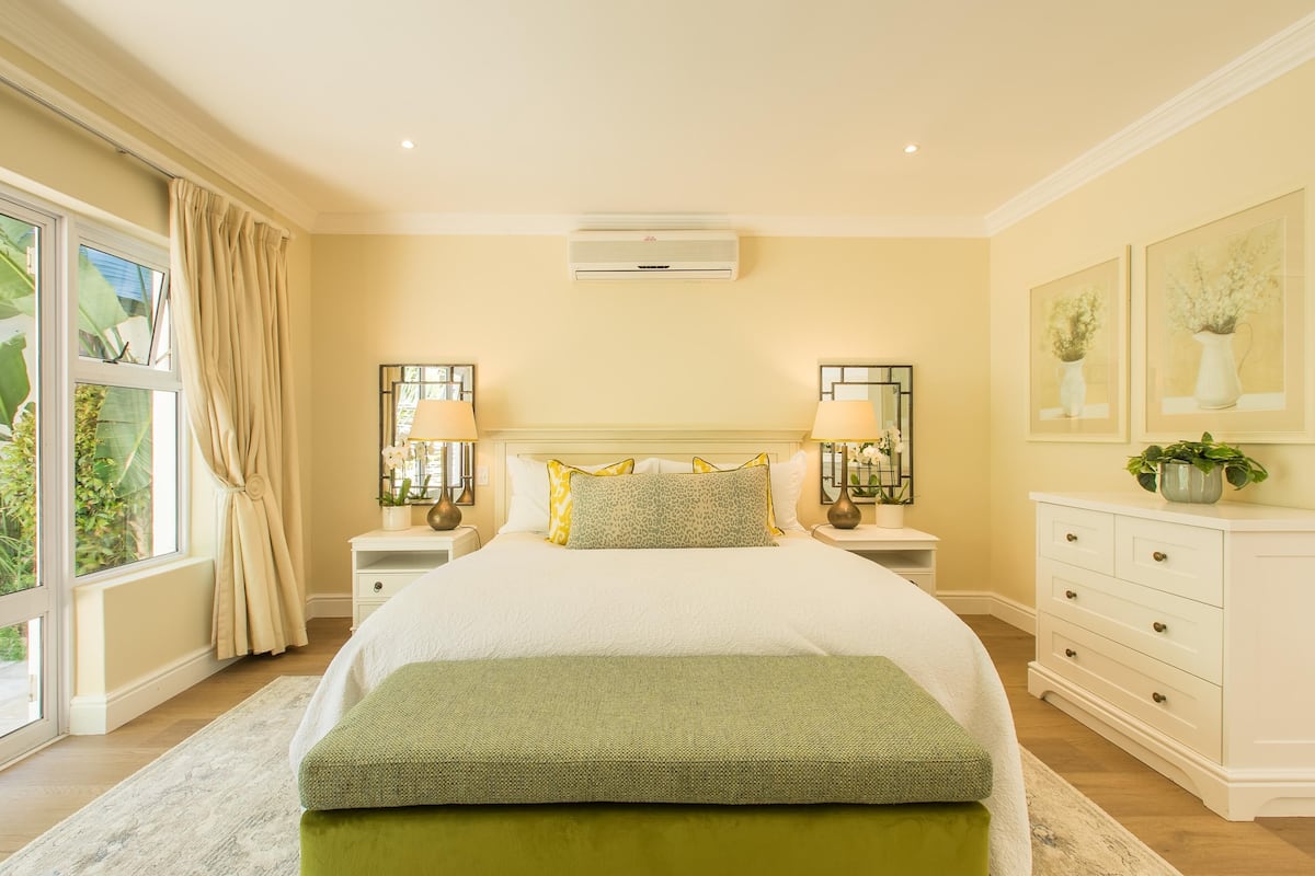 Luxury Suite, 1 King Bed | Premium bedding, down comforters, free minibar, in-room safe
