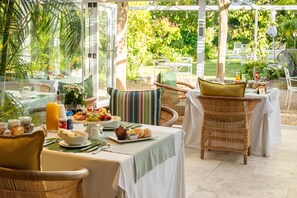 Free daily full breakfast - The Last Word Constantia (Cape Town)