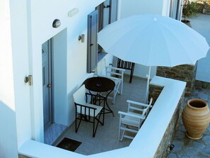 Apartment | Terrace/patio