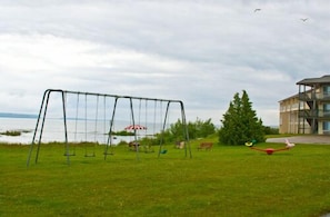 Área de juegos infantiles al aire libre