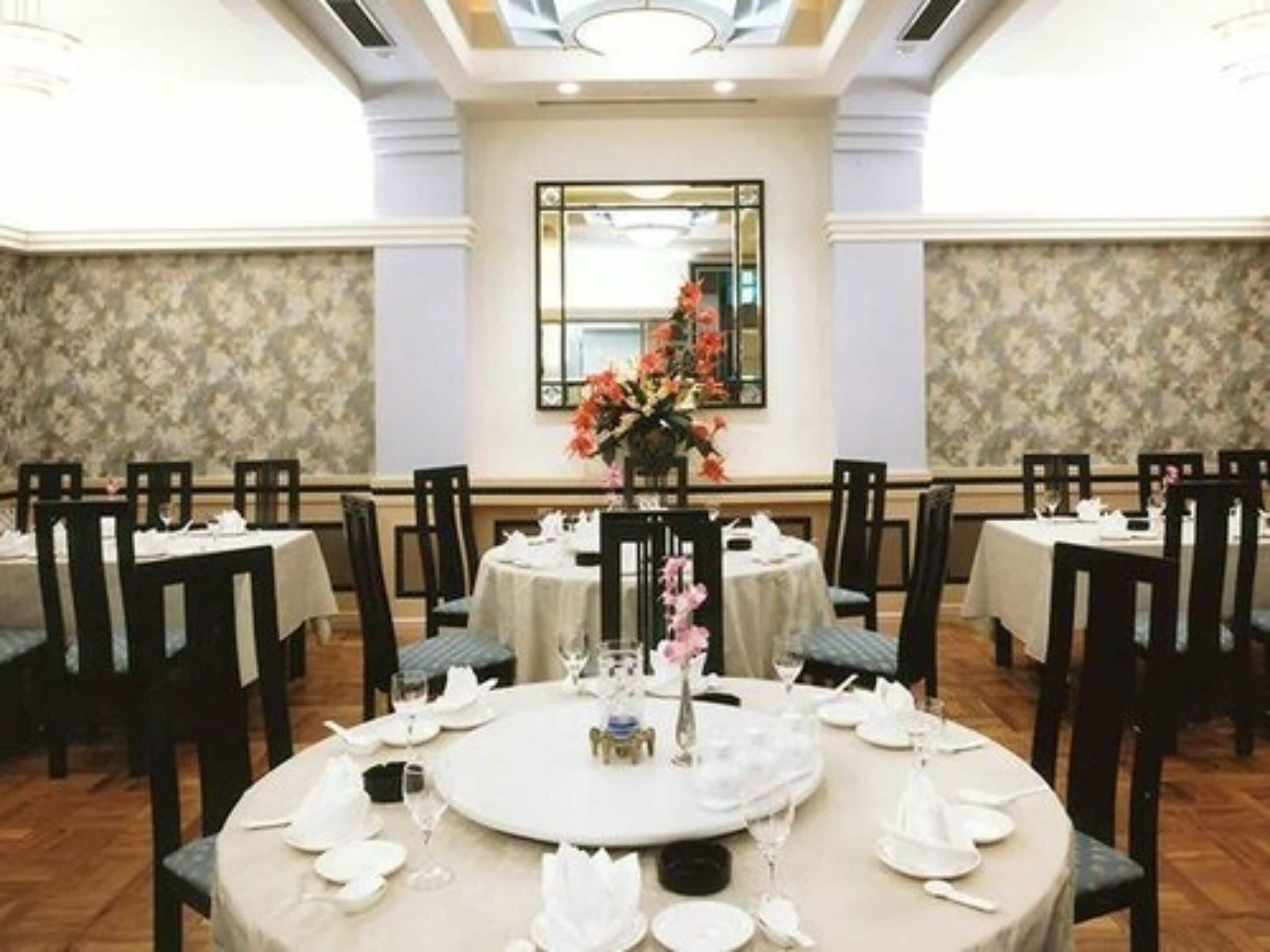 4 restaurants, breakfast, lunch, dinner served; french cuisine