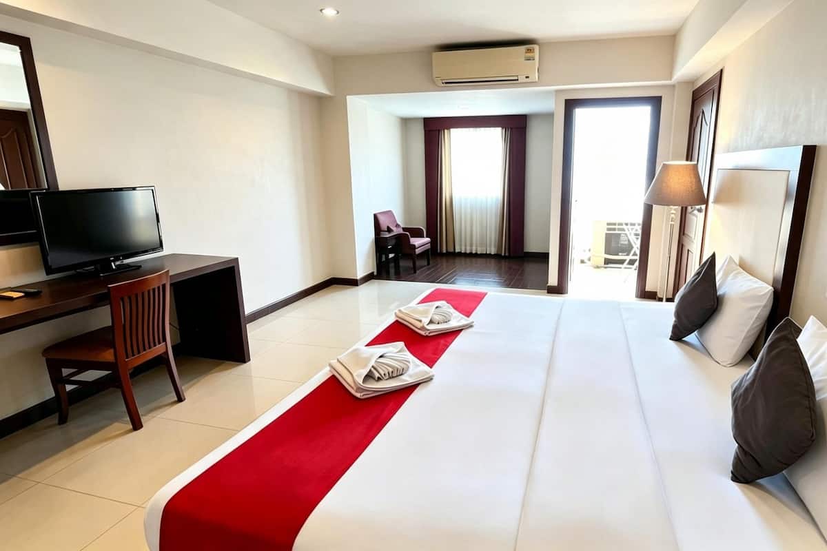 Superior Double or Twin Room | In-room safe, desk, laptop workspace, iron/ironing board (on request)