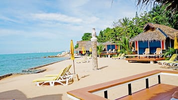 On Beach Premium Bungalow | Balcony