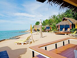 Premium Bungalow | Balcony