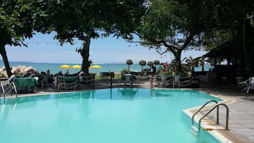 2 outdoor pools, open 6:00 AM to 8:00 AM, sun loungers