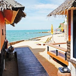 On Beach Premium Bungalow | Terrace/patio