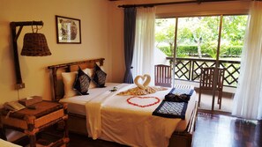 Superior Room | Premium bedding, Select Comfort beds, in-room safe, desk - Chaweng Beachcomber Hotel (Koh Samui)