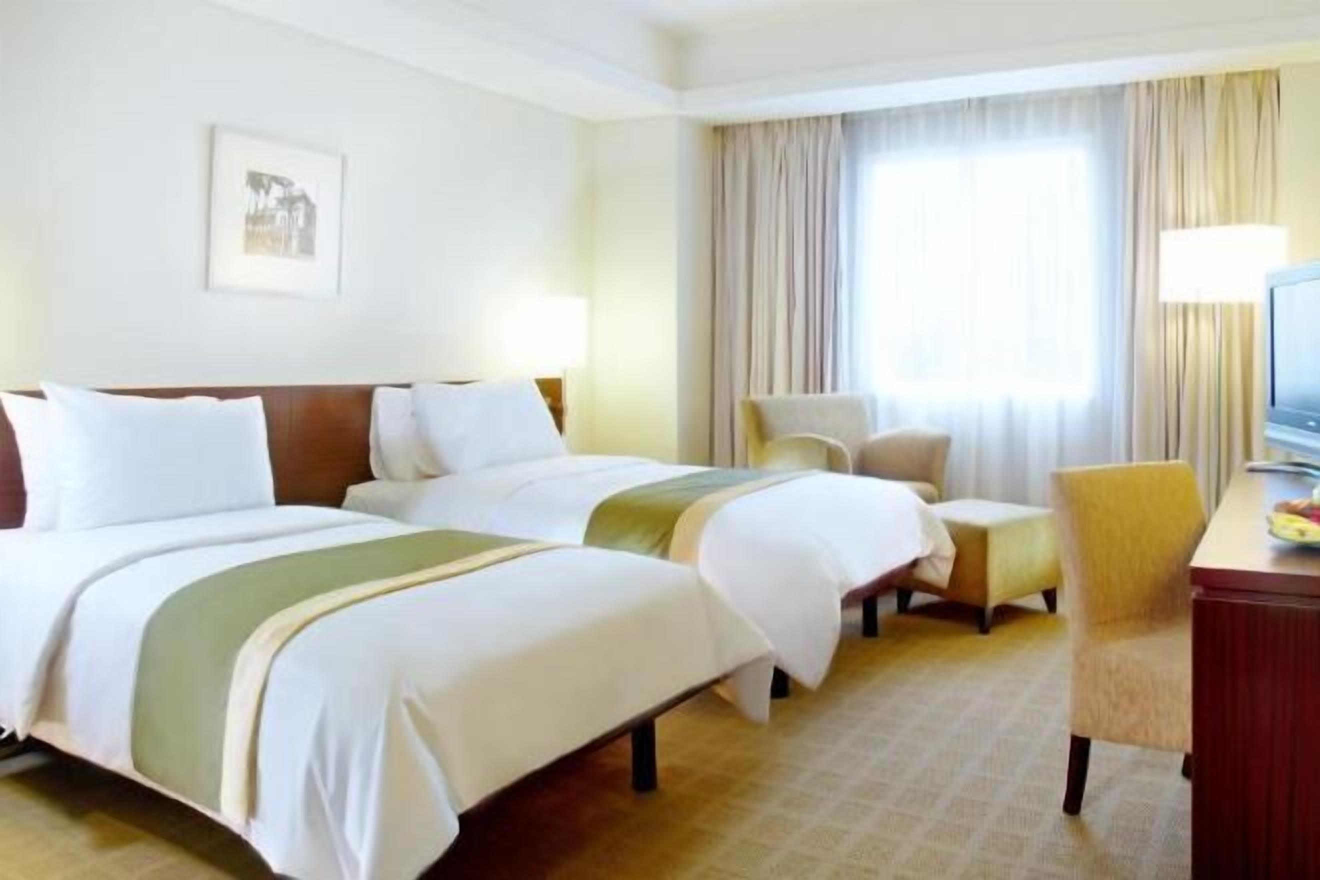 Down comforters, Select Comfort beds, in-room safe, desk