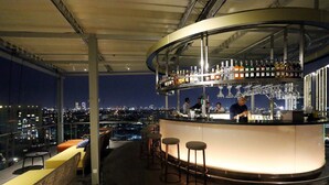 住宿內酒吧