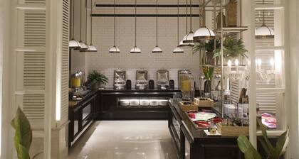 Java Paragon Hotel and Residences