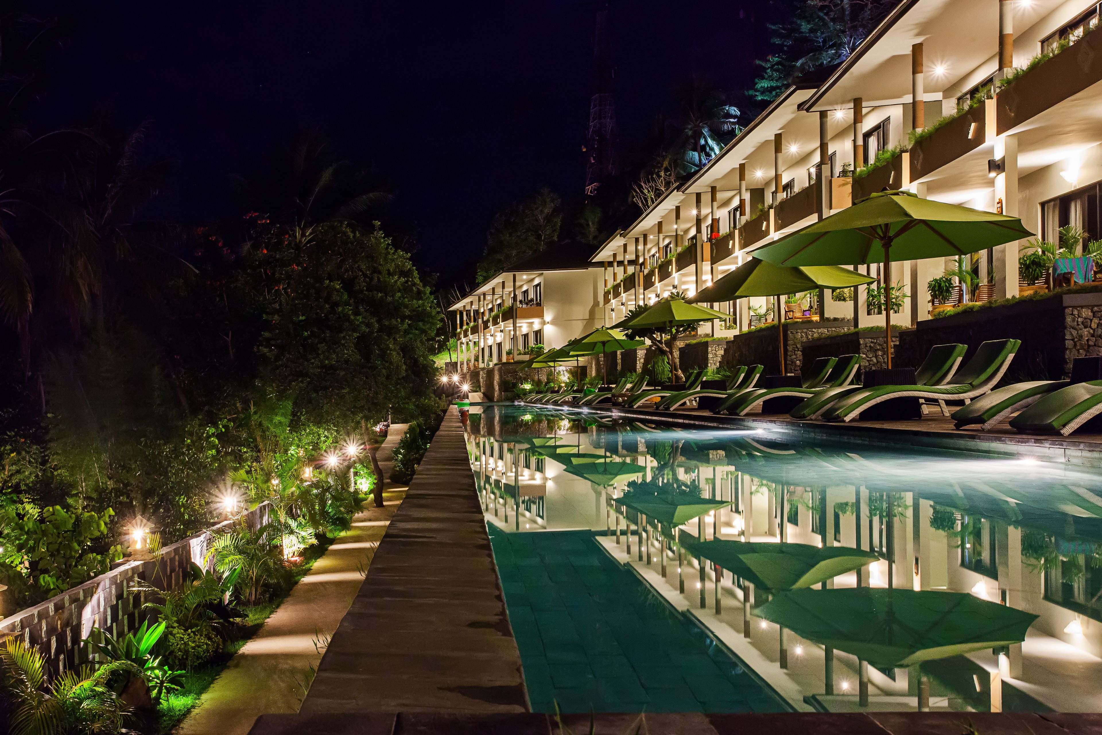 2 outdoor pools, pool umbrellas, pool loungers