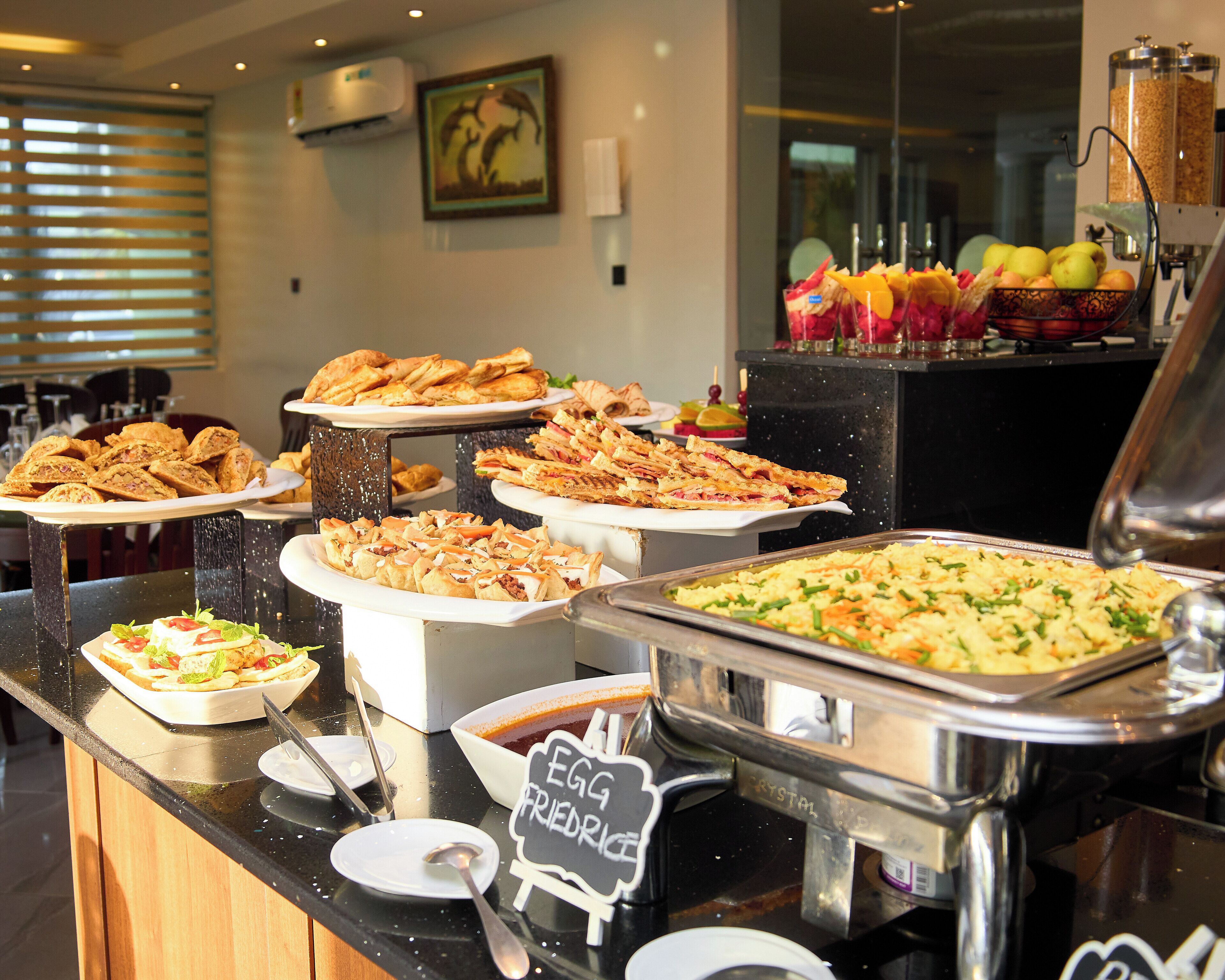 Free daily continental breakfast 