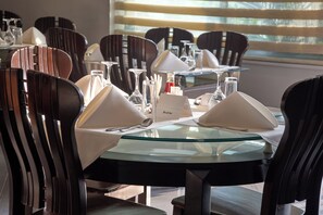 Breakfast, lunch and dinner served - Crystal Palm Hotel (Accra)