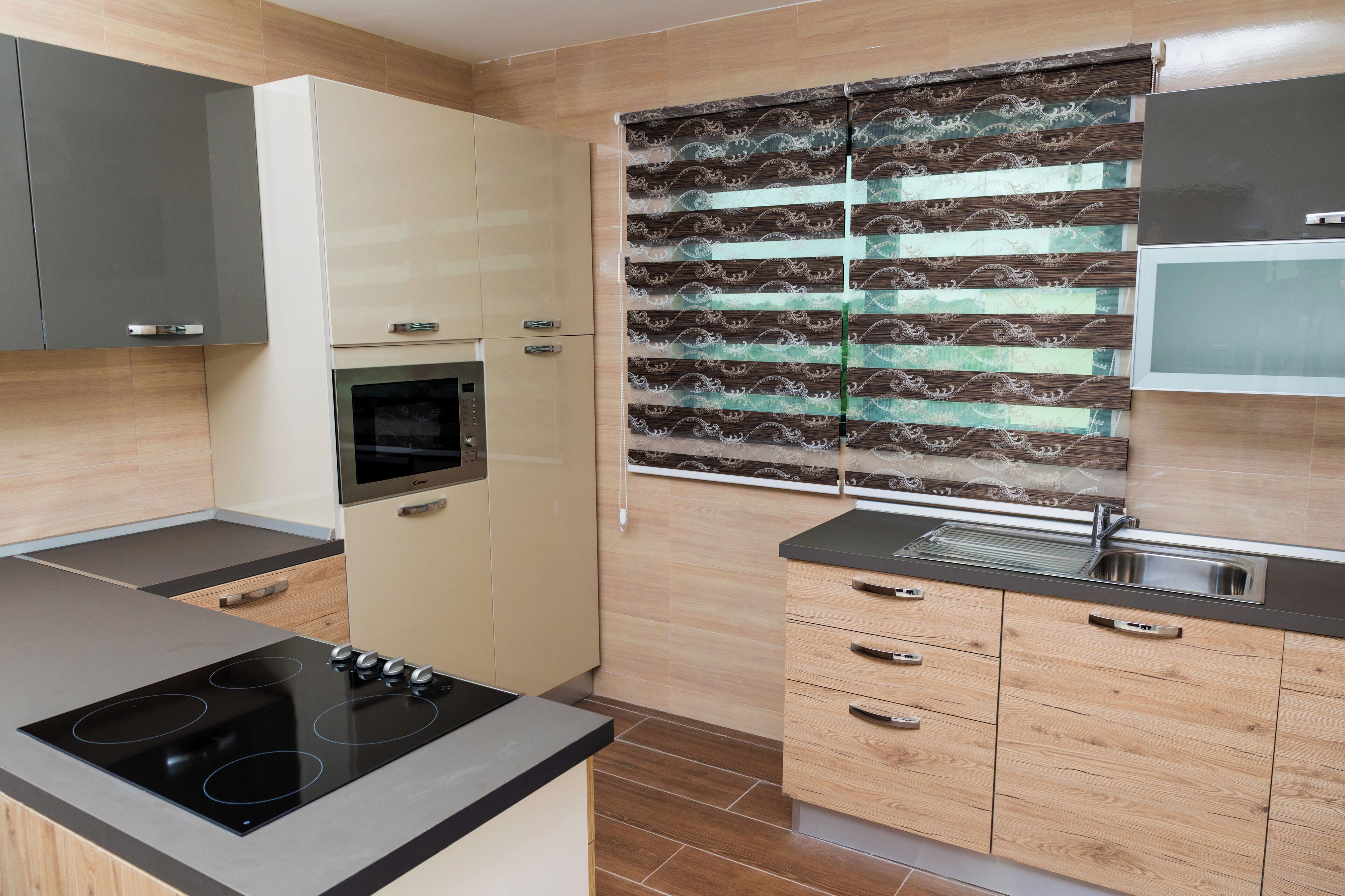Family Suite | Private kitchen | Fridge, electric kettle
