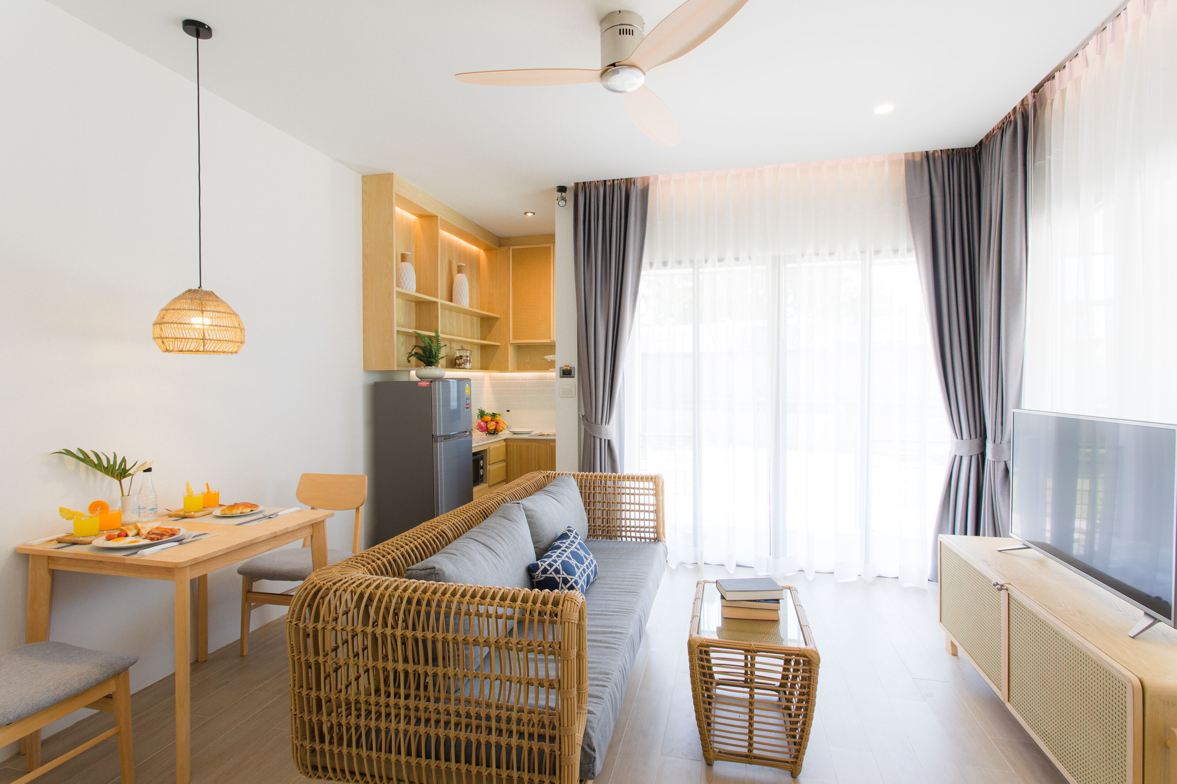 tropical villa suite | living room | flat-screen tv