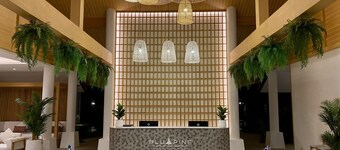 BLU PINE Villa & Pool Access