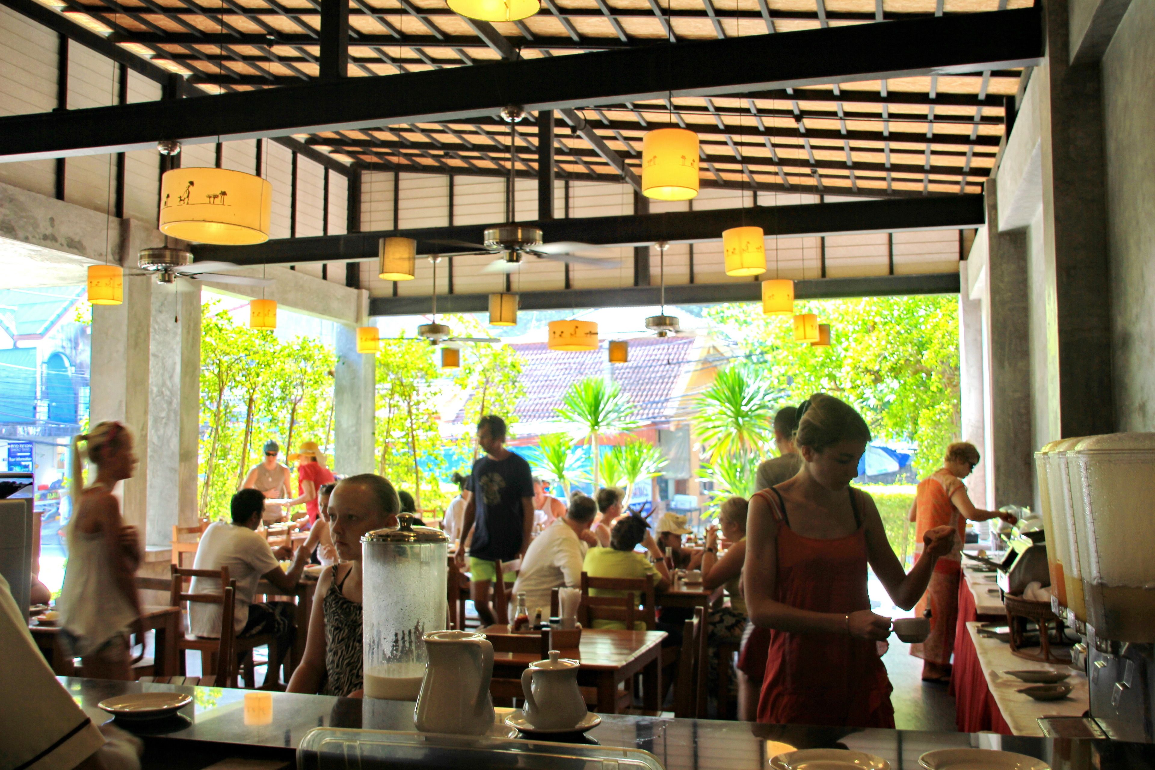 daily buffet breakfast (thb 300 per person)