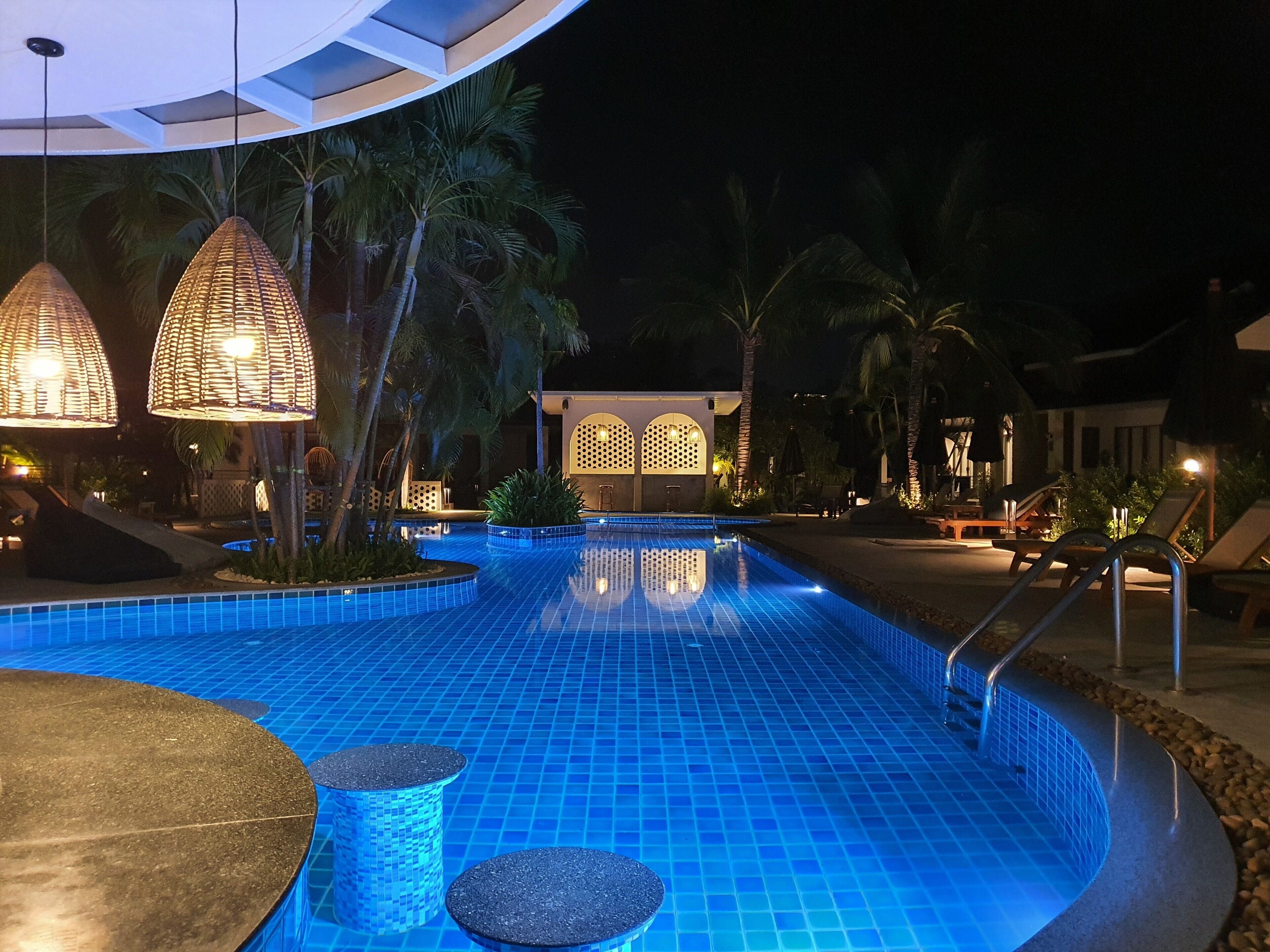 2 outdoor pools, pool umbrellas, pool loungers