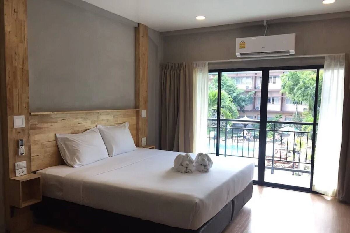 New Standard with Balcony | ミニバー、WiFi (無料)
