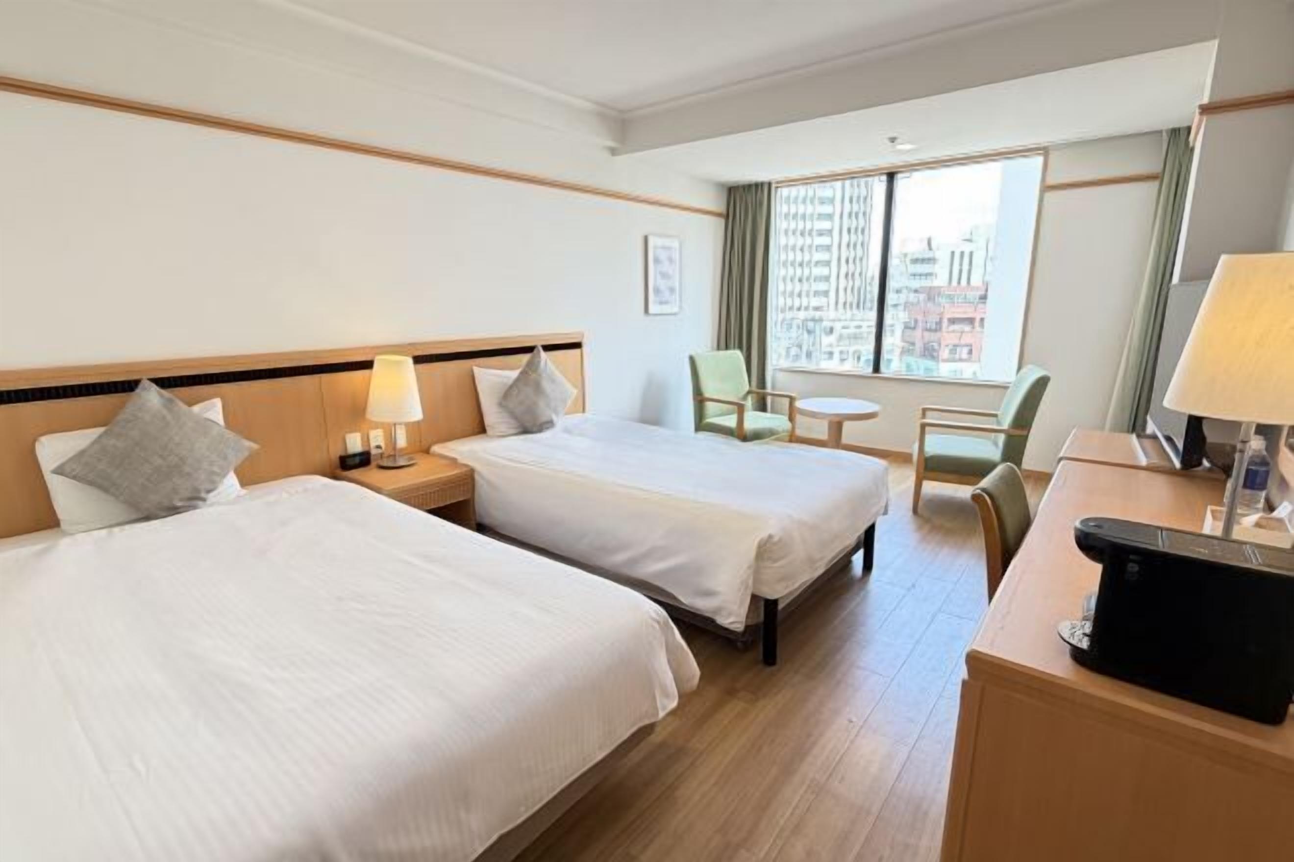 Rideaux d’obscurcissement, accès au Wi-Fi (inclus), literie fournie