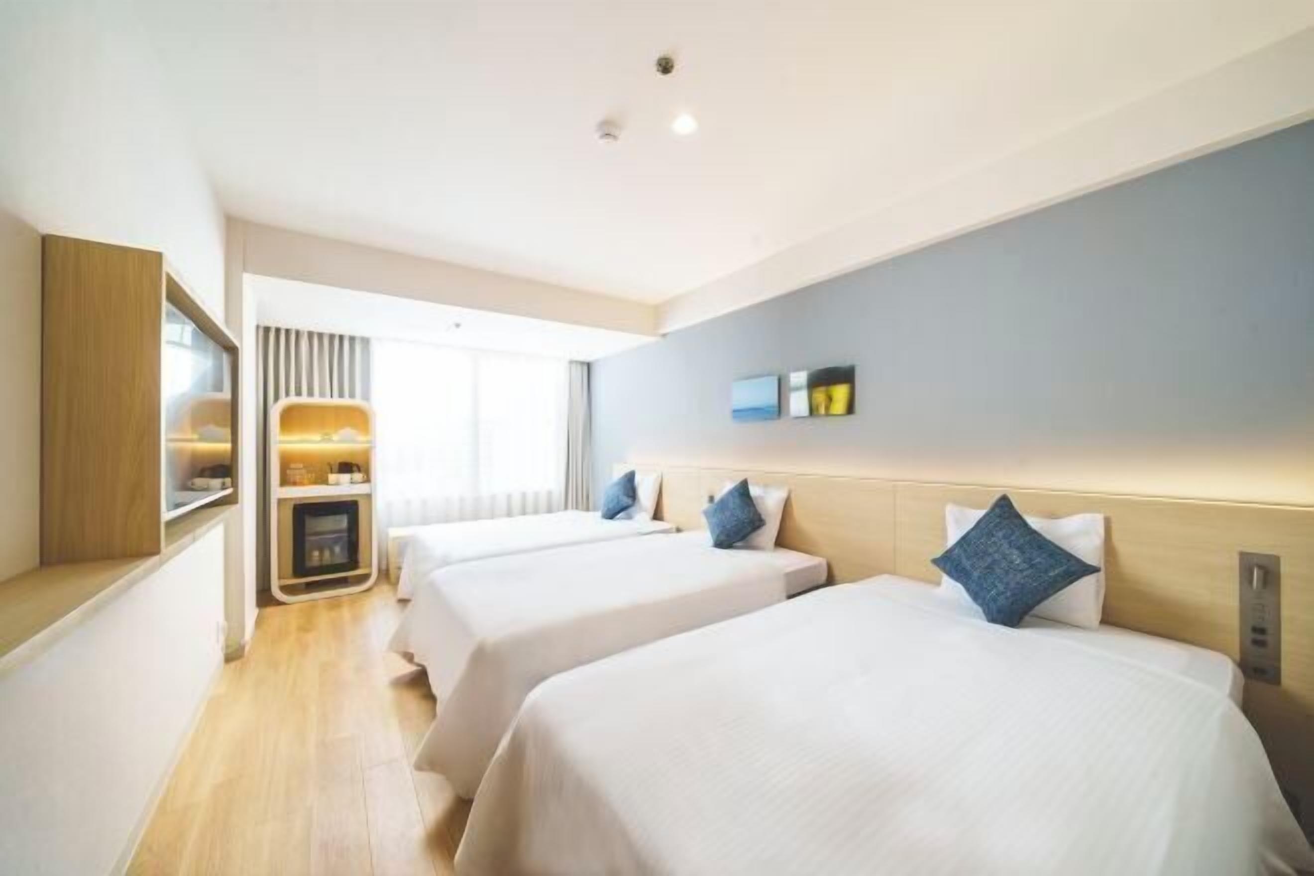 ستائر تعتيم وواي فاي مجانًا وملاءات أسرّة