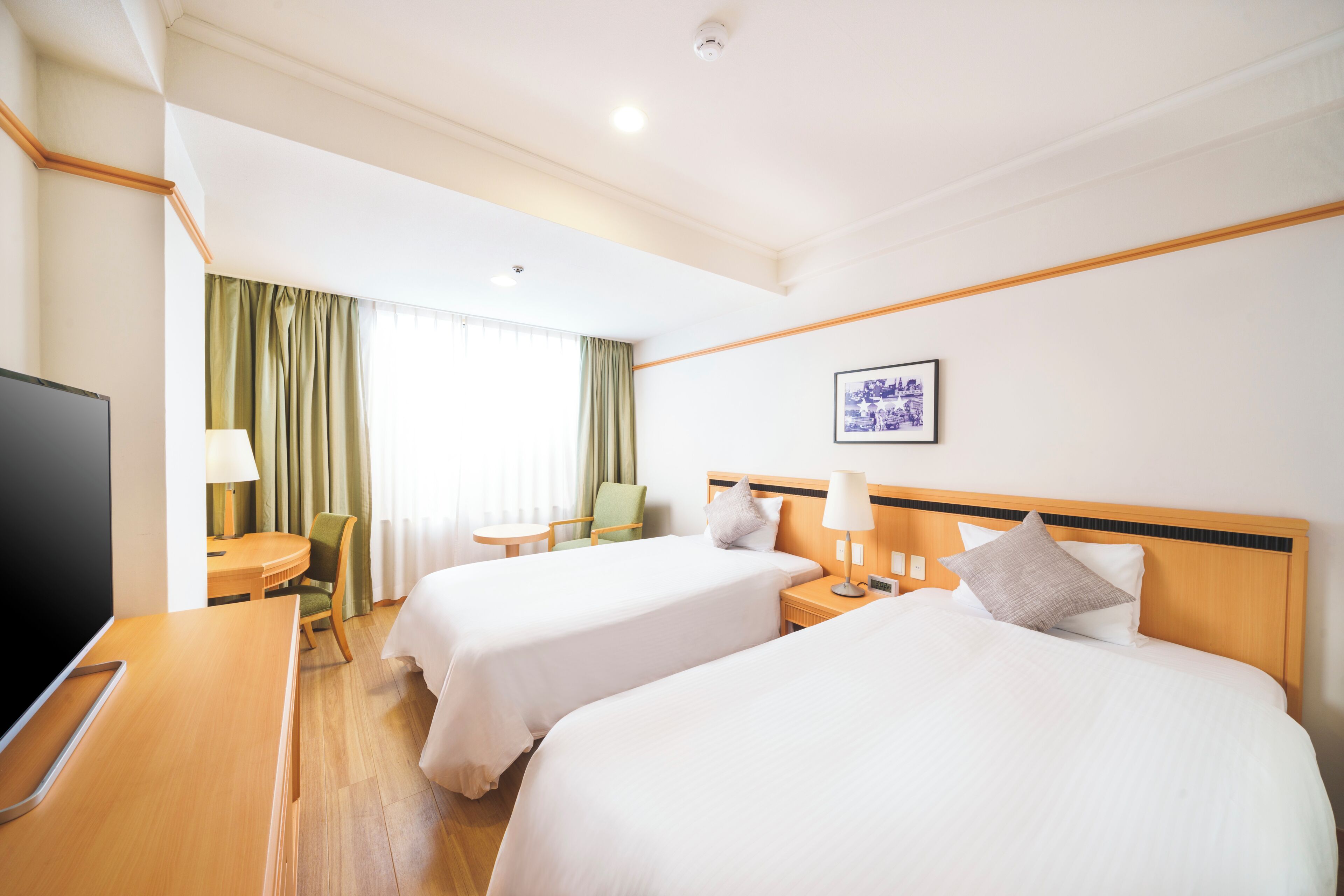 Cortinas blackout, Wi-Fi de cortesia, roupa de cama