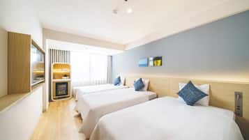 Cortinas blackout, wifi gratis y ropa de cama