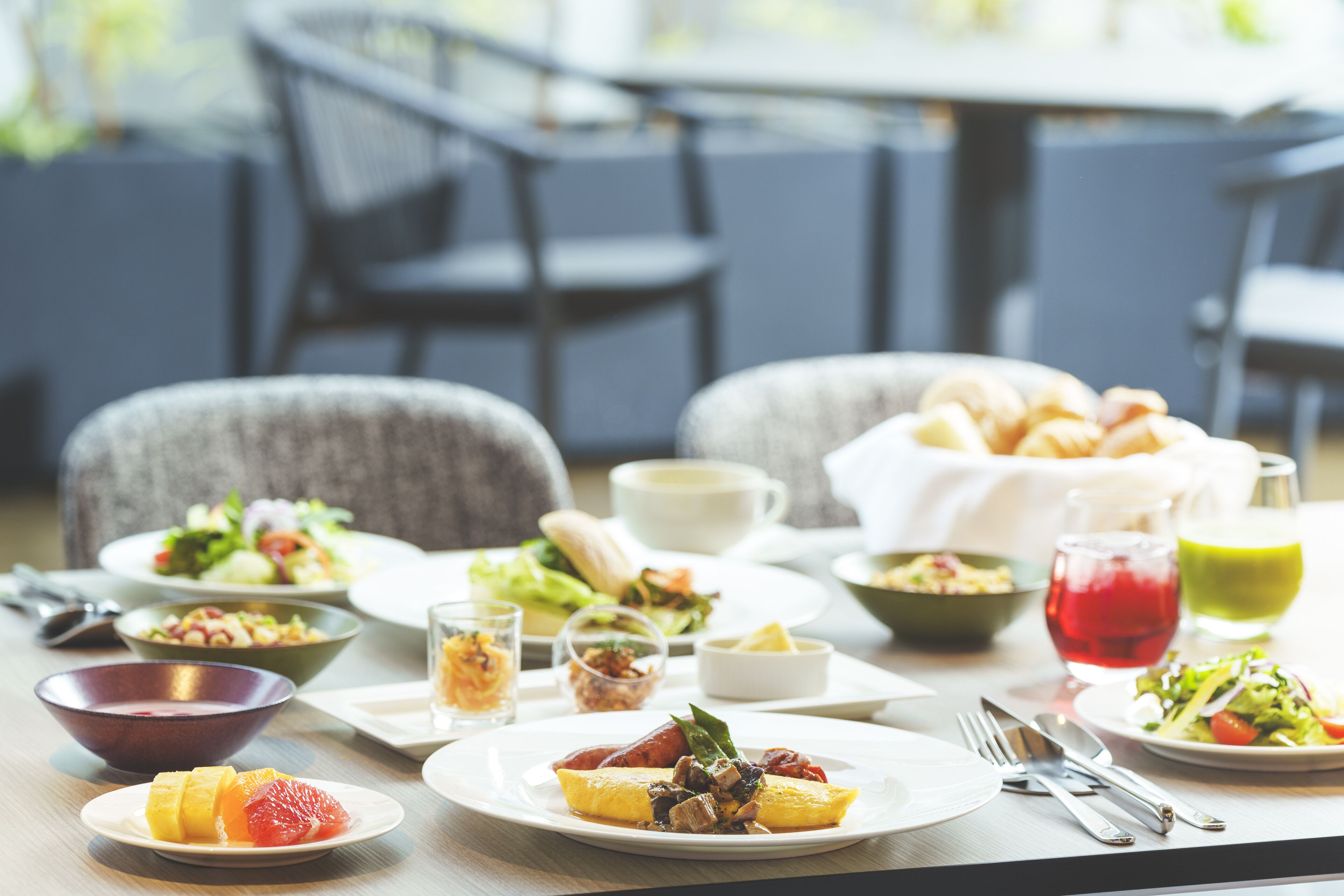 daily cooked-to-order breakfast (jpy 2500 per person)