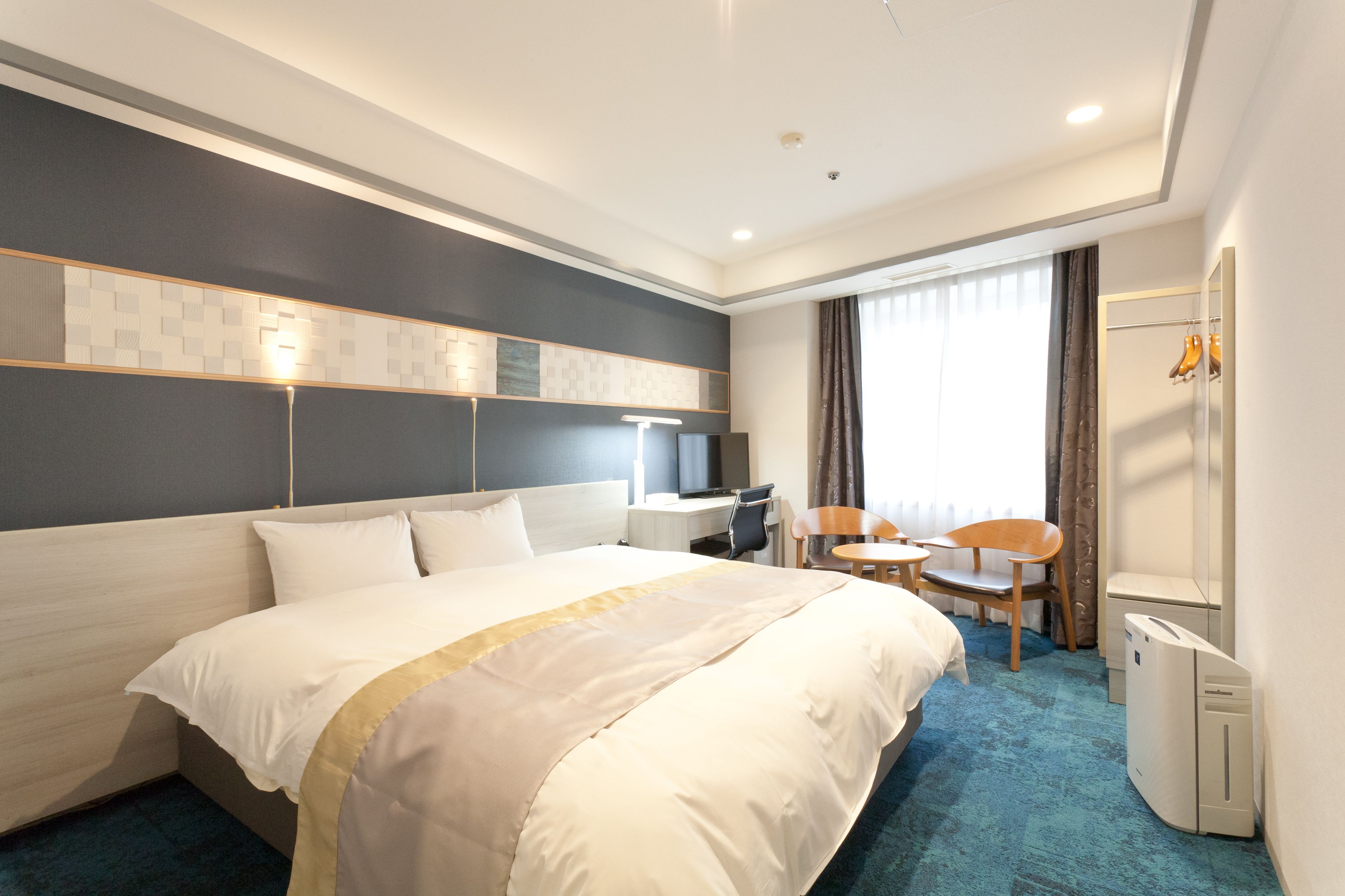 double room, non smoking | in-room safe, desk, iron/ironing board, free wifi