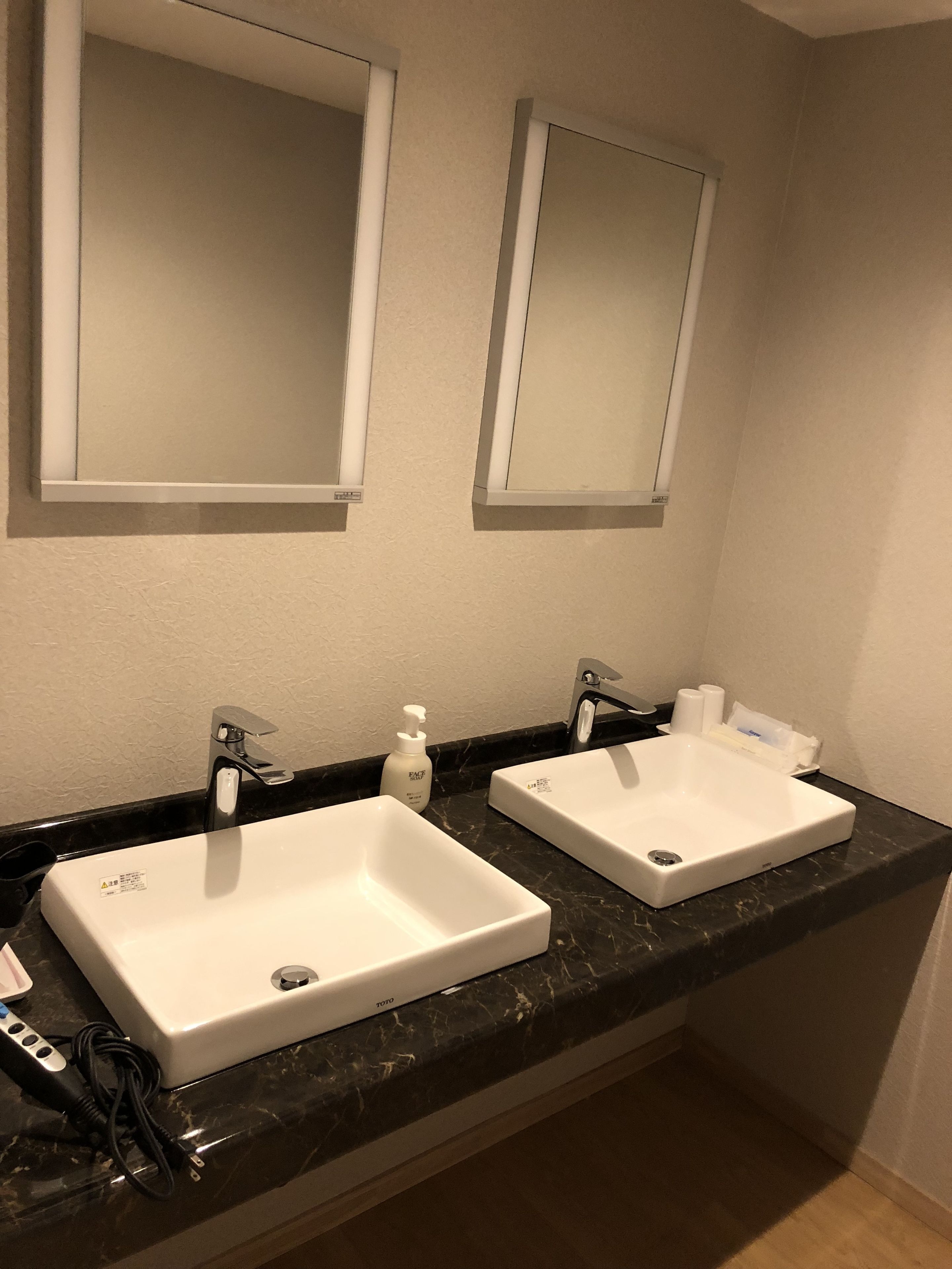 japanese and western style room　non-smoking | in-room safe, desk, iron/ironing board, free wifi