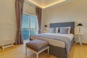 Down duvets, individually decorated, individually furnished - Palheiro Village (Funchal)