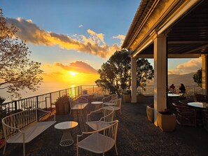 2 restaurants, breakfast, lunch, dinner served; Mediterranean cuisine