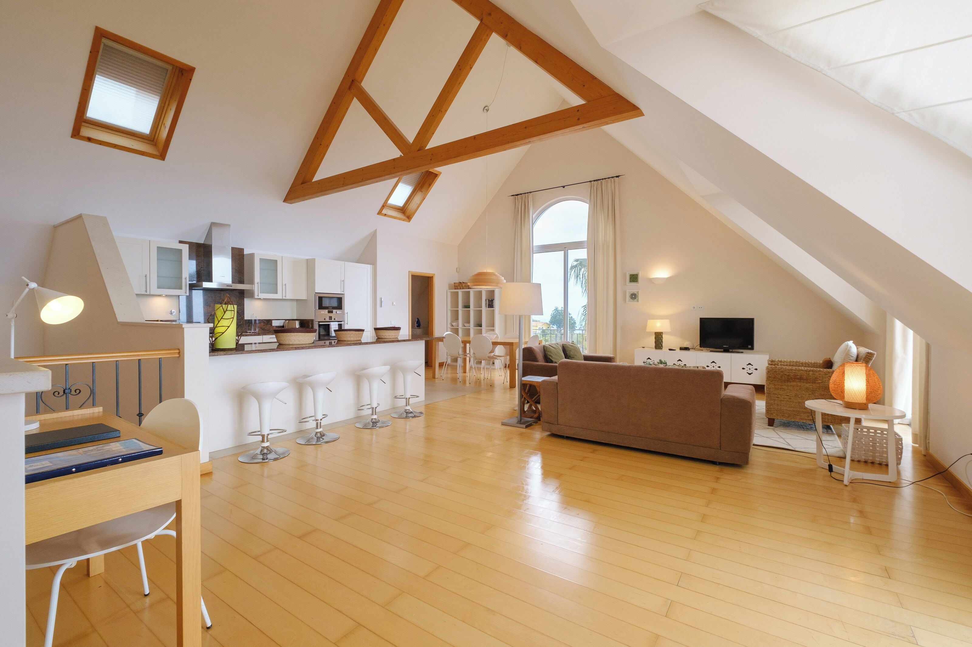 อพาร์ทเมนท์, 3 ห้องนอน, วิวทะเล | บริเวณนั่งเล่น | ทีวีจอแบน, เครื่องเล่นดีวีดี