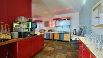 Free daily buffet breakfast