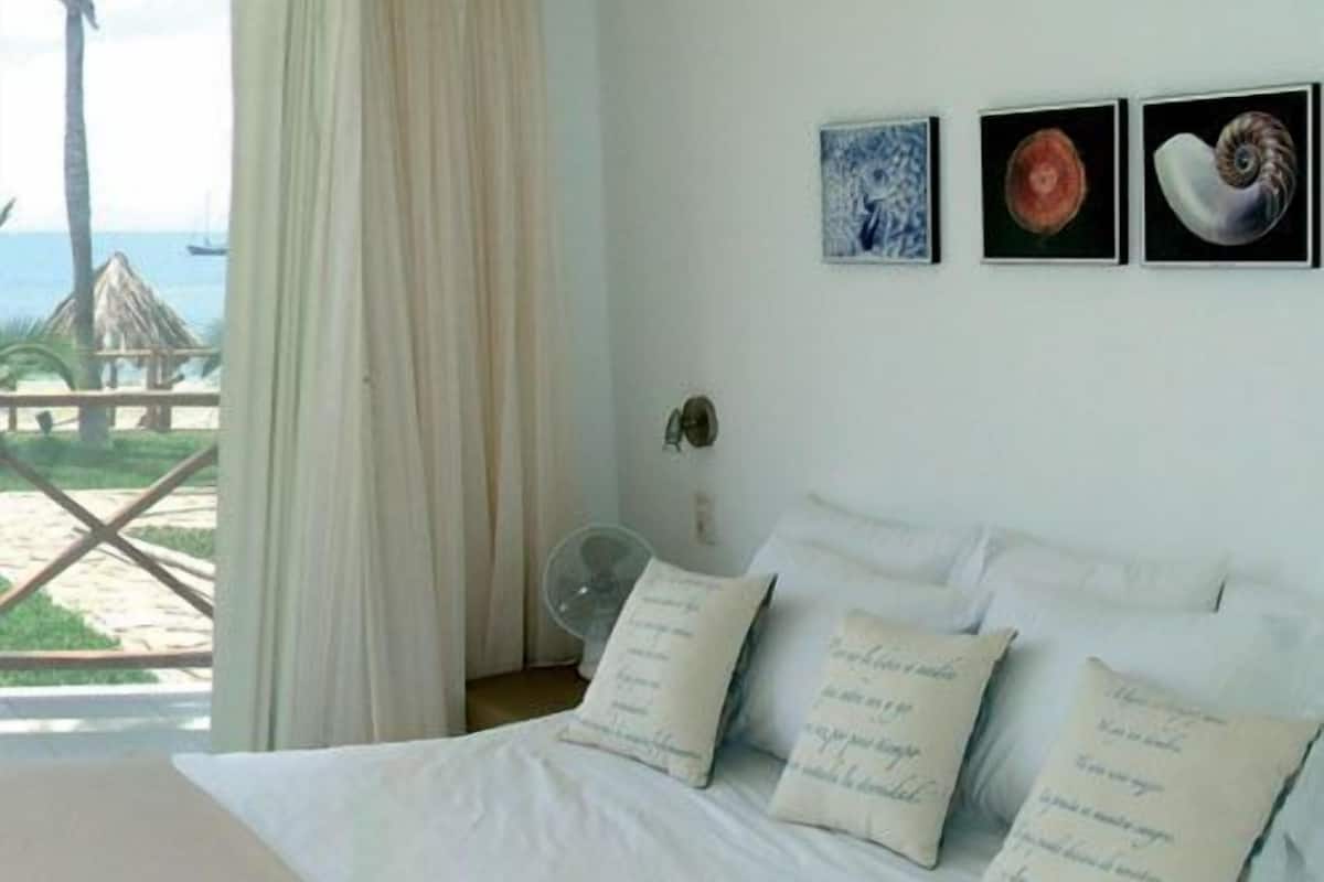 Premium bedding, in-room safe, individually decorated, desk
