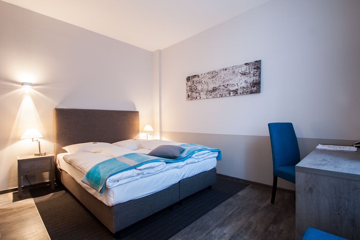 Allergikerbettwaren, Zimmersafe, Schreibtisch, schallisolierte Zimmer